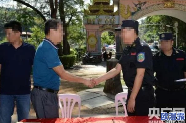 提枪进入两扇门：警方成功破获一起跨省贩毒案，抓捕嫌疑人十余名并缴获大量毒品