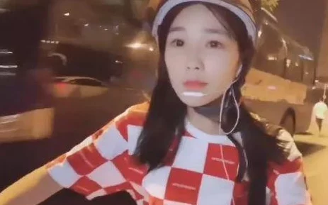 国产女主播户外勾搭合集：展现网络直播新风潮与社交互动的多样性与魅力分析