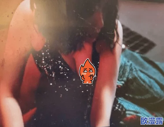 超抖乳露双乳视频引发热议，网友纷纷讨论其内容与影响，相关平台已开始审查此类视频