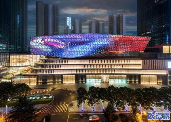 美女图：最新时尚潮流与美妆技巧分享，展现独特魅力与自信风采，吸引众多粉丝关注与讨论