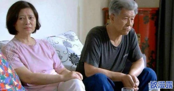 萍萍的性荡生活：近期她在社交平台上分享了与新伴侣的甜蜜时光，引发网友热议和关注