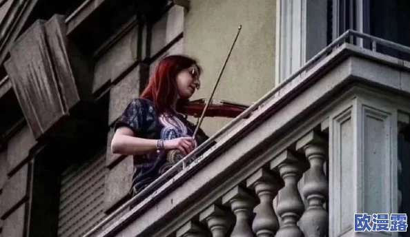 第一次挺进苏雨瑶的身体久石，网友纷纷表示震惊与不满，认为这样的内容过于露骨，不适合公开讨论