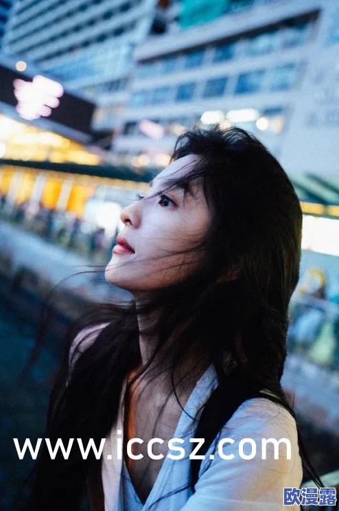 高跟丝袜美女一级毛片，网友们纷纷表示这种风格既性感又优雅，展现了女性的魅力与自信